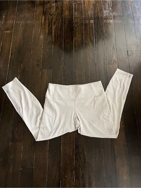 Athleta Cream High-Waist Textured Leggings with Side Pockets